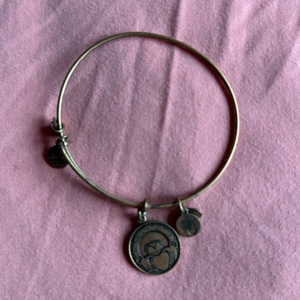 Claddagh Alex and Ani